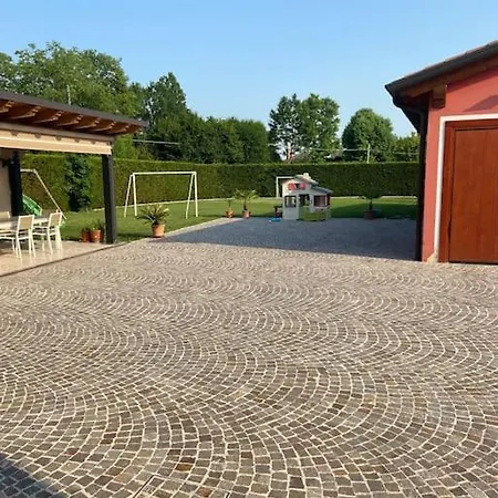 La Casa Di M : D M. * Breda di Piave